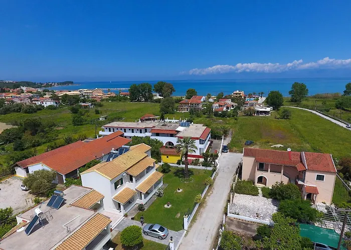 Διαμέρισμα Dolphin Studios-near The