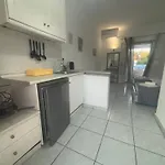 Dolphin Studios-near The Apartamento Rodas