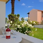 Apartamento Dolphin Studios-near The