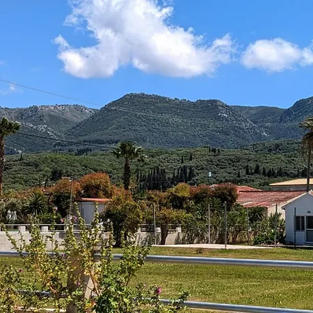 Apartment Dolphin Studios-near The Roda (Corfu)