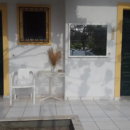 Apartament Dolphin Studios-near The Roda (Corfu)