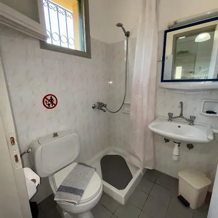 Dolphin Studios-near The Roda (Corfu)