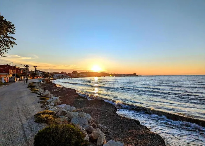 Dolphin Studios-near The *