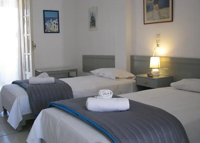 Dolphin Studios-near The Daire Roda (Corfu)