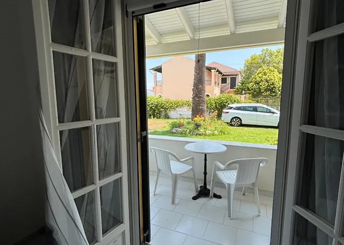 Daire Dolphin Studios-near The *