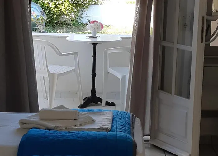 Dolphin Studios-near The