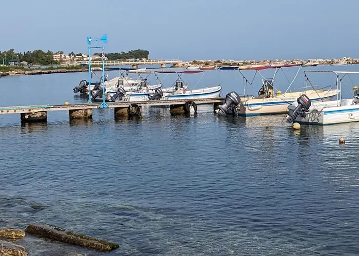 شقة Dolphin Studios-near The